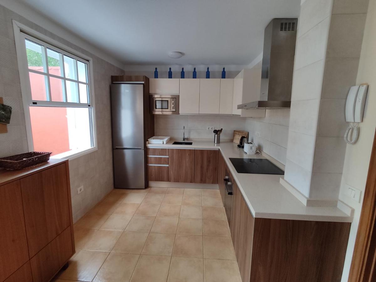 Cheerful 3 Bedroom Town House With Garage Tegueste Ngoại thất bức ảnh